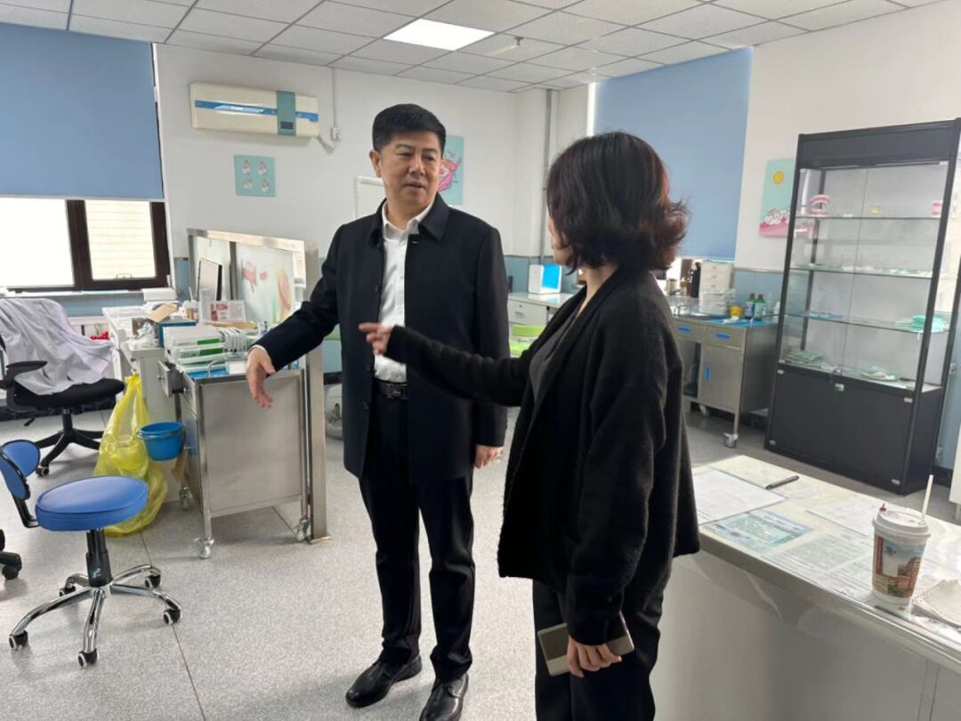 【营口】市医保局党组书记、局长左帅到部分定点医疗机构调研指导工作
